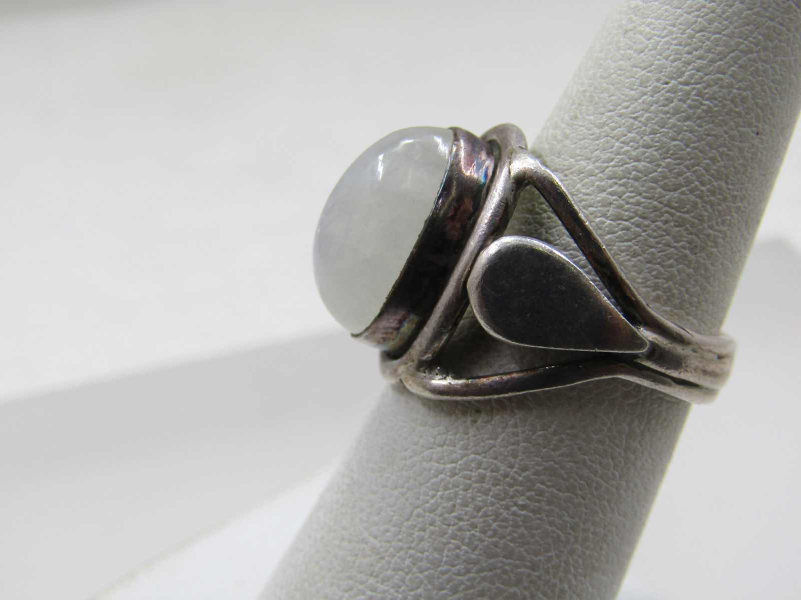Vintage Sterling Moonstone Ring, Sz. 6, 1960's, Southwestern/Boho Vibe - 3
