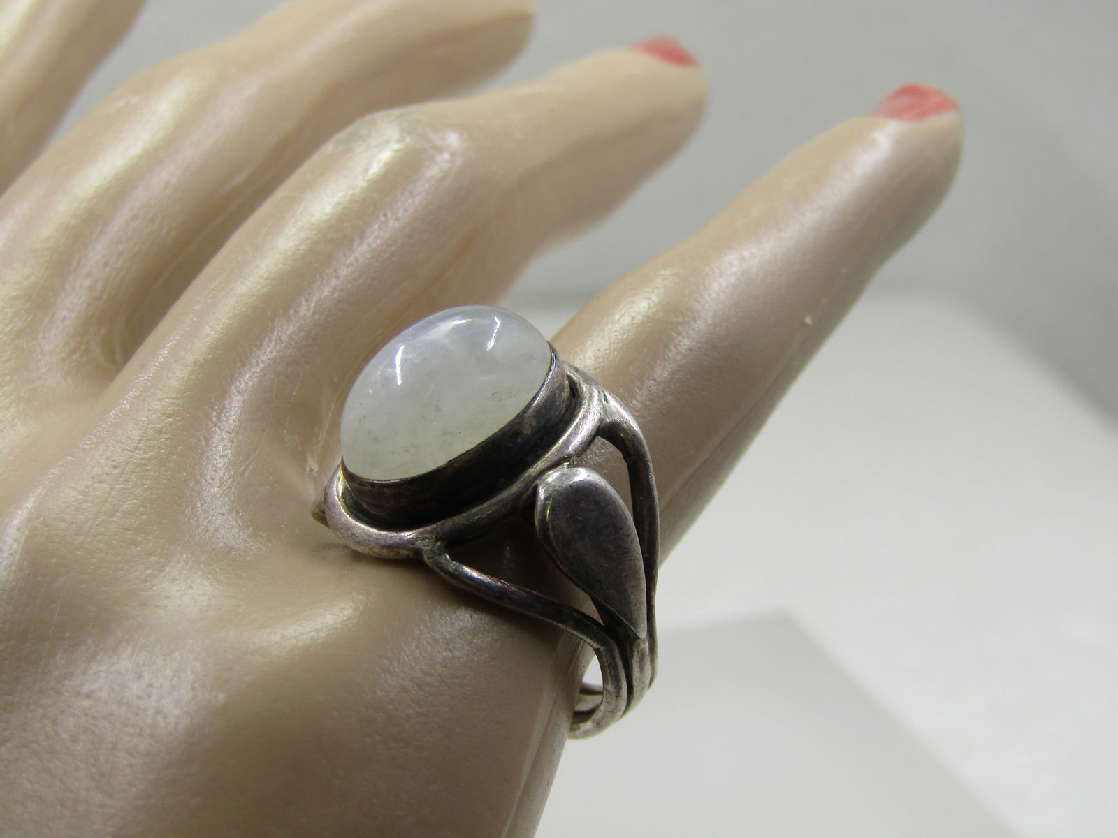 Vintage Sterling Moonstone Ring, Sz. 6, 1960's, Southwestern/Boho Vibe - 9