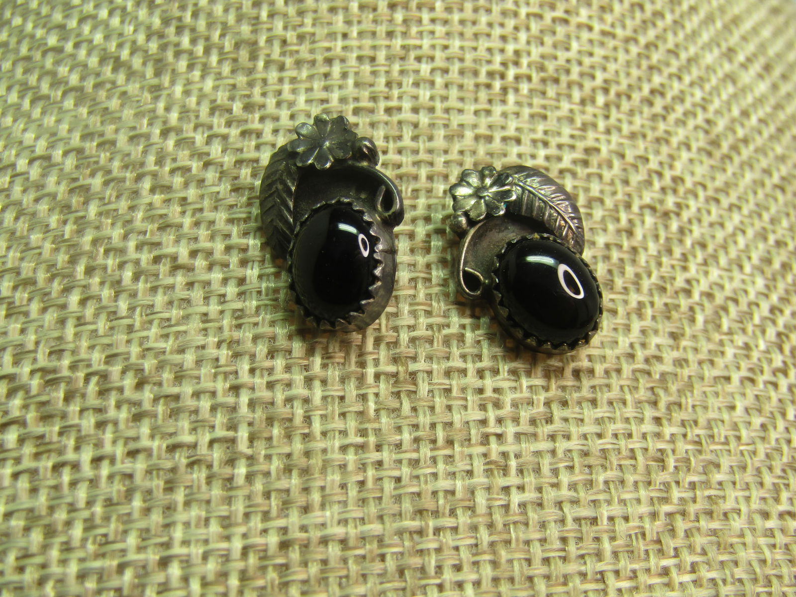 Vintage Sterling Southwestern Onyx Earrings, Pierced, 1980's, On Card - 2