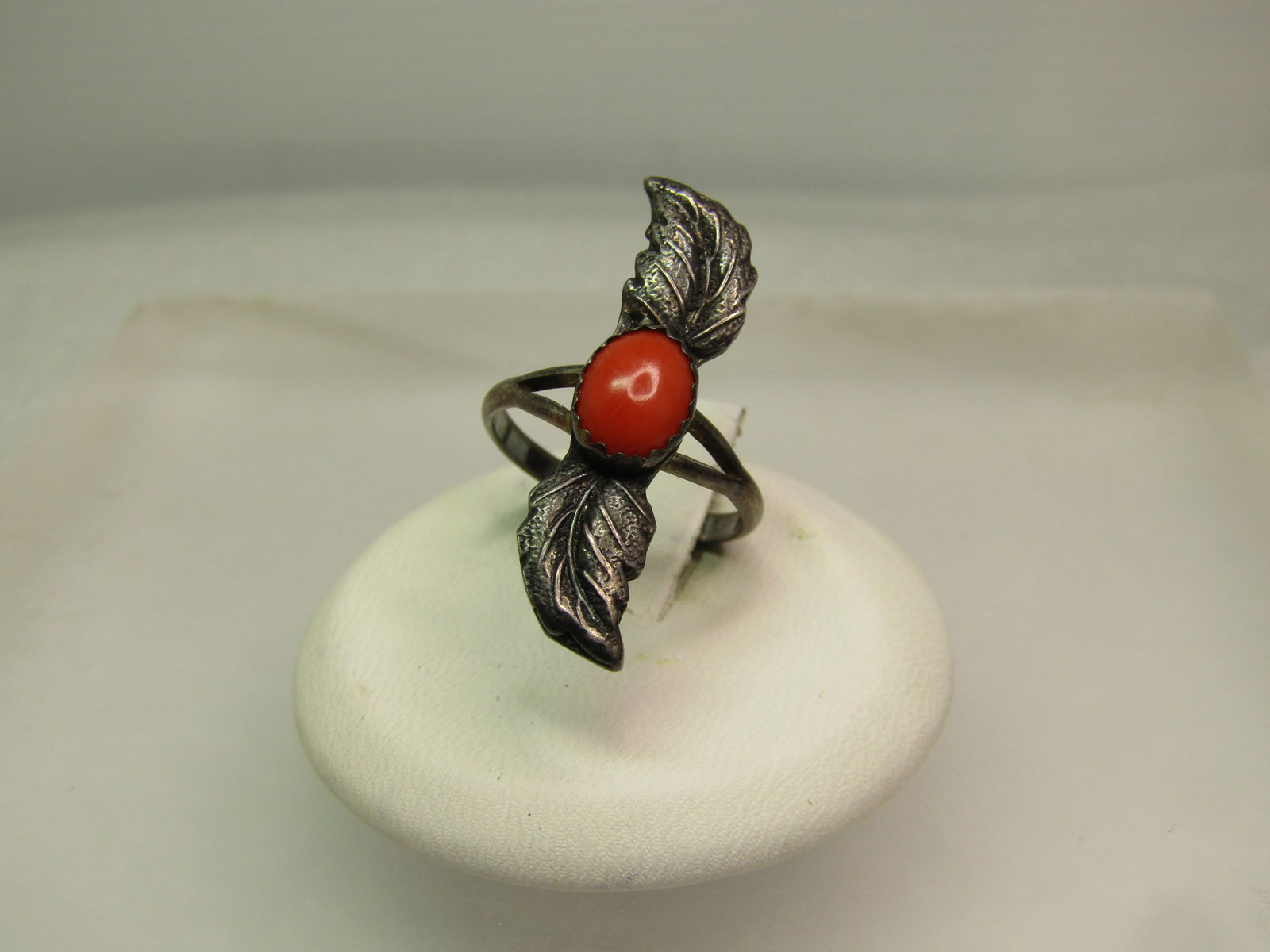 Vintage Southwestern Sterling Coral Ring, 5.5, 1960's-1970's: Title: Vintage Southwestern Sterling Coral Ring, 5.5, 1960's-1970's Description: Vintage Southwestern Sterling Coral Ring, 5.5, 1960's-1970's. This has a double feather long design with a coral be