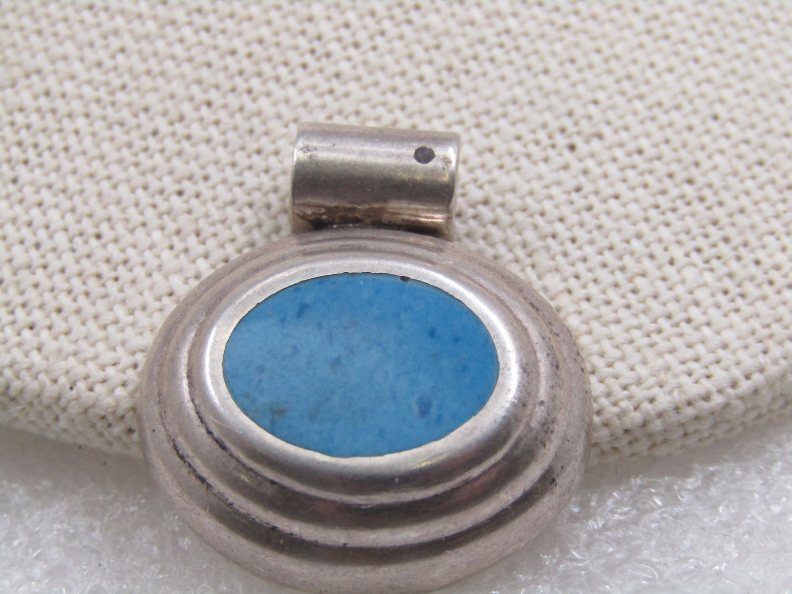 Vintage Sterling Tiered Blue Stone Slide Pendant, Mexico ATI, 1": Title: Vintage Sterling Tiered Blue Stone Slide Pendant, Mexico ATI, 1" Description: Vintage Sterling Tiered Blue Stone Slide Pendant, Mexico, 1" and 1-1/8" tall, Sppx. 6.55 Gr. Sigined .925 Mexico nd