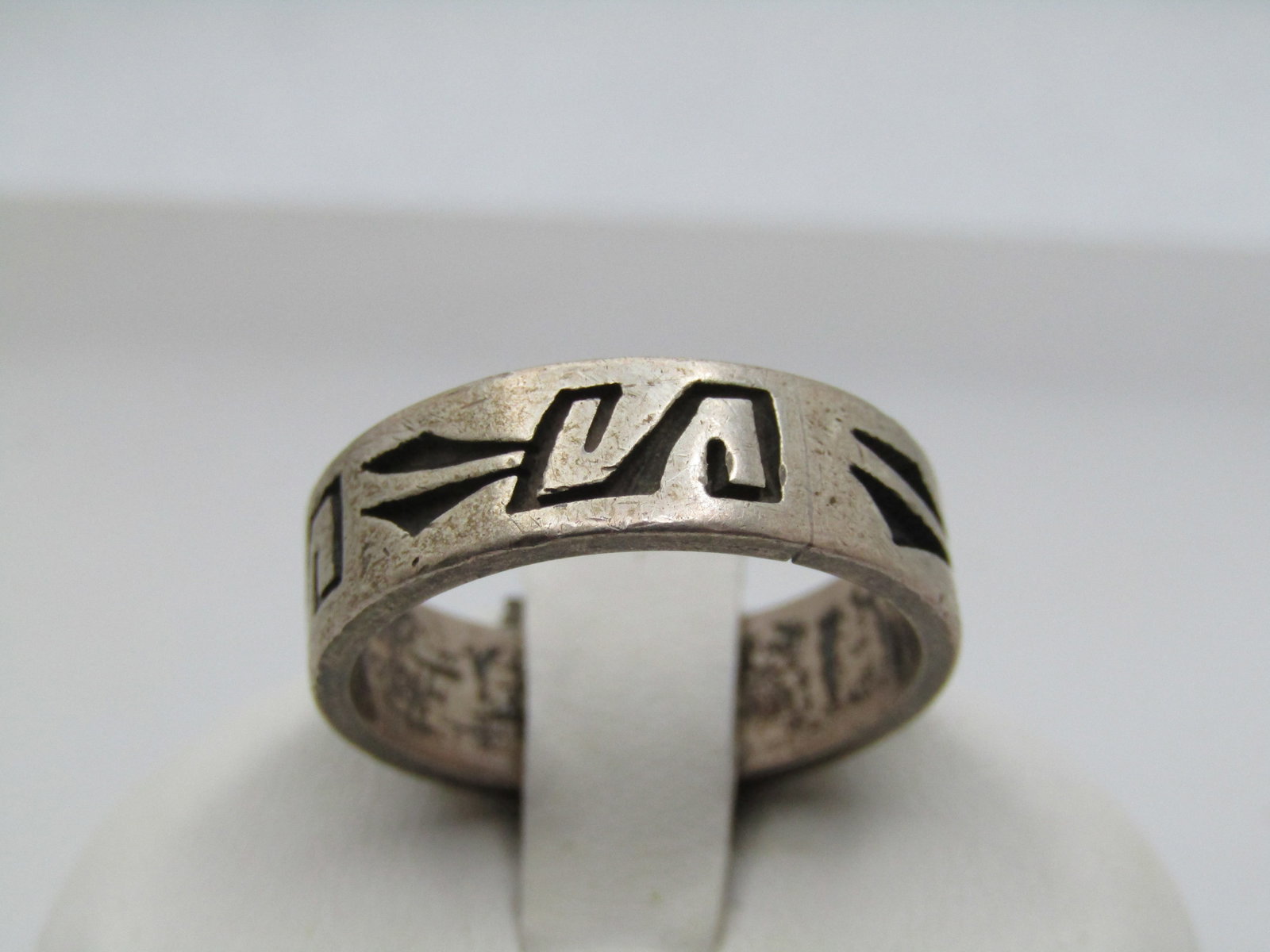 Vintage Sterling Southwestern Symbol Ring, Sz. 8, 1960's-1970's, Signed, Unisex. Native American: Title: Vintage Sterling Southwestern Symbol Ring, Sz. 8, 1960's-1970's, Signed, Unisex. Native American possible maker's mark - unknown to me. (W41523.1X1 SS10986 J LD 6/14/23). Description: Vintage S