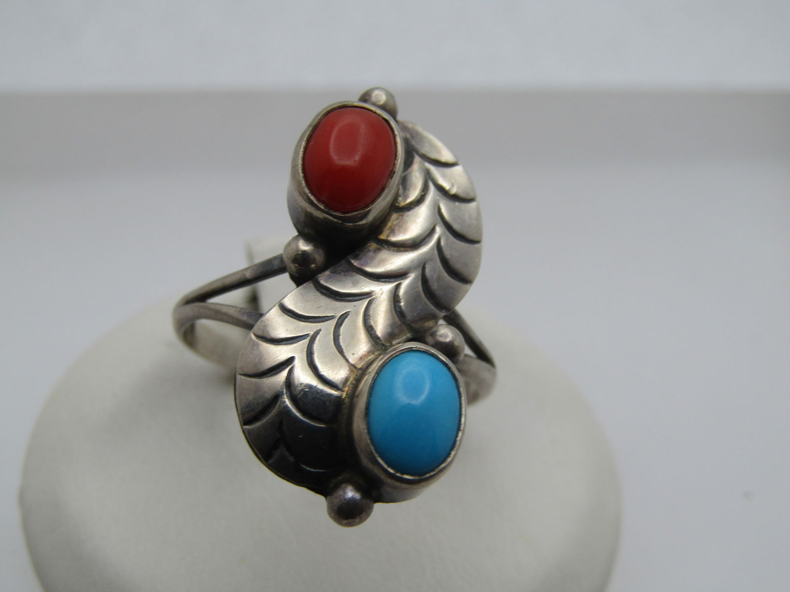 Vintage Sterling Southwestern Turquoise Coral Ring, Sz. 9, 1970's-1980's, Signed: Title: Vintage Sterling Southwestern Turquoise Coral Ring, Sz. 9, 1970's-1980's, Signed Description: Vintage Sterling Southwestern Turquoise Coral Ring, Sz. 9, 1970's-1980's, Signed with what looks li