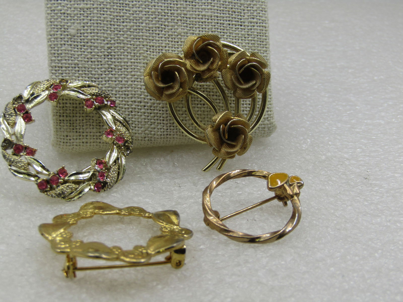 Vintage Four Circle Pin Lot, 1960's, Floral, Rhinestone - 2