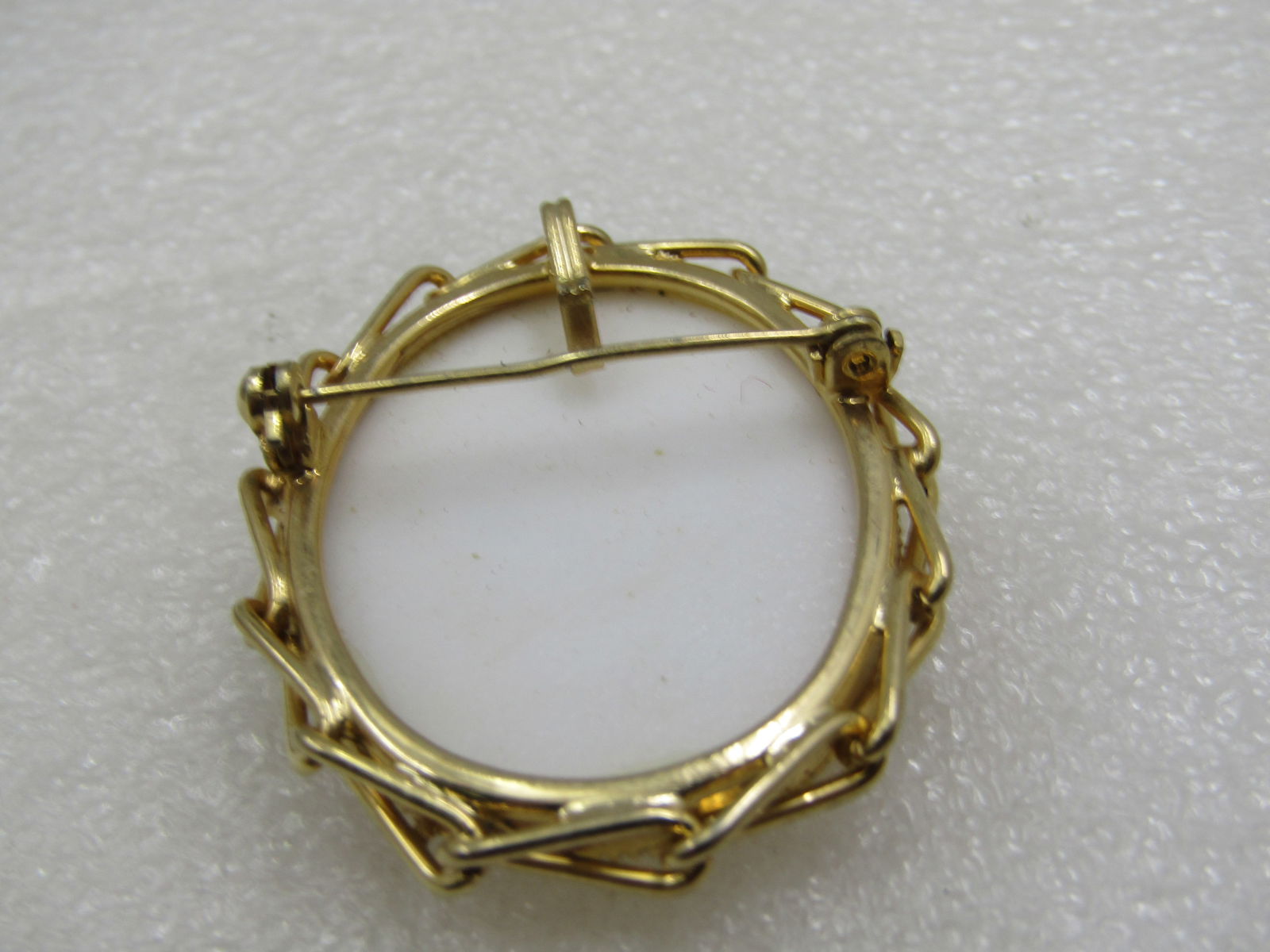 Vintage French Courting Scene Cameo Brooch/Pendant 2" - 5