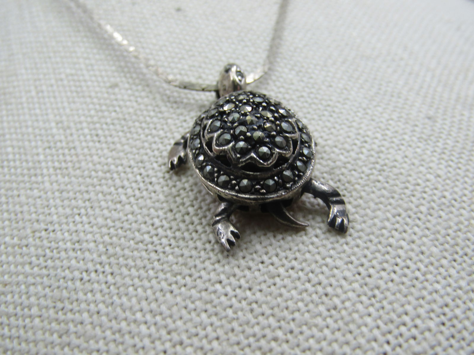 Vintage Sterling Articulated Marcasite Turtle Pendant on 24" Chain - 4