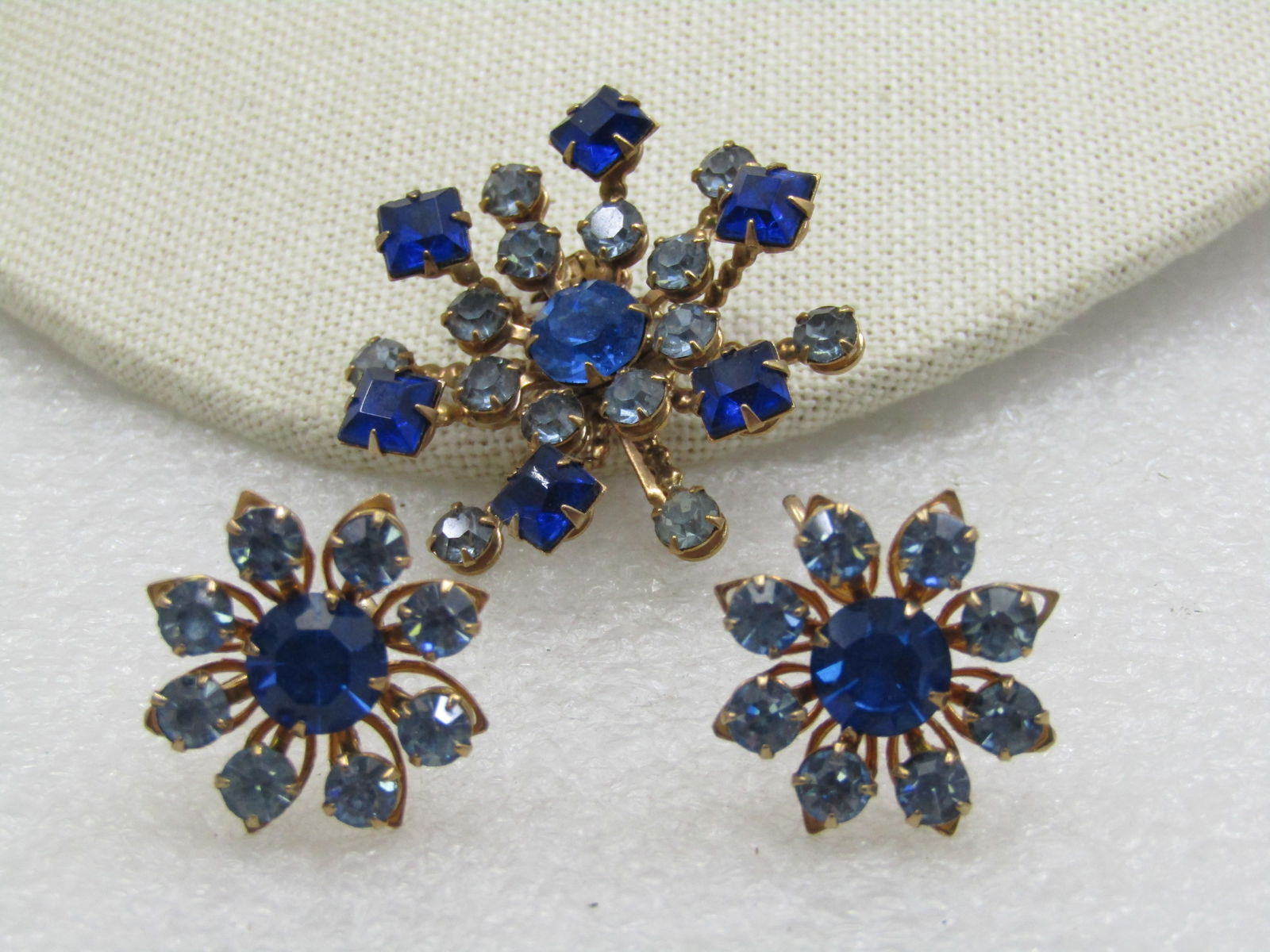 Vintage Rhinestone Brooch & Earrings Set, Screwback, 1950's-1960's - 3
