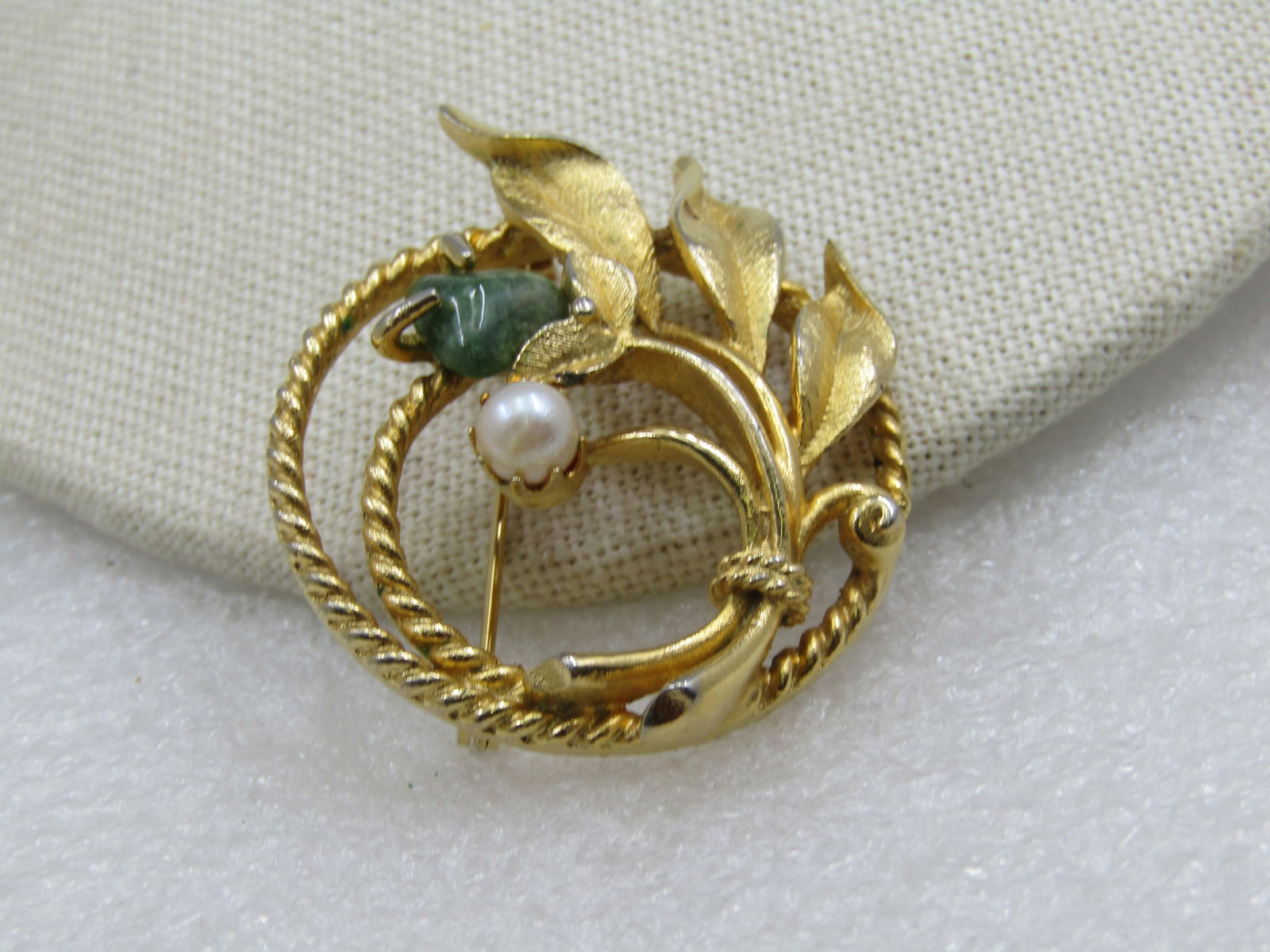 Vintage Green Agate Faux Pearl Circle Brooch with Leaves, 1960's (1 of 7)