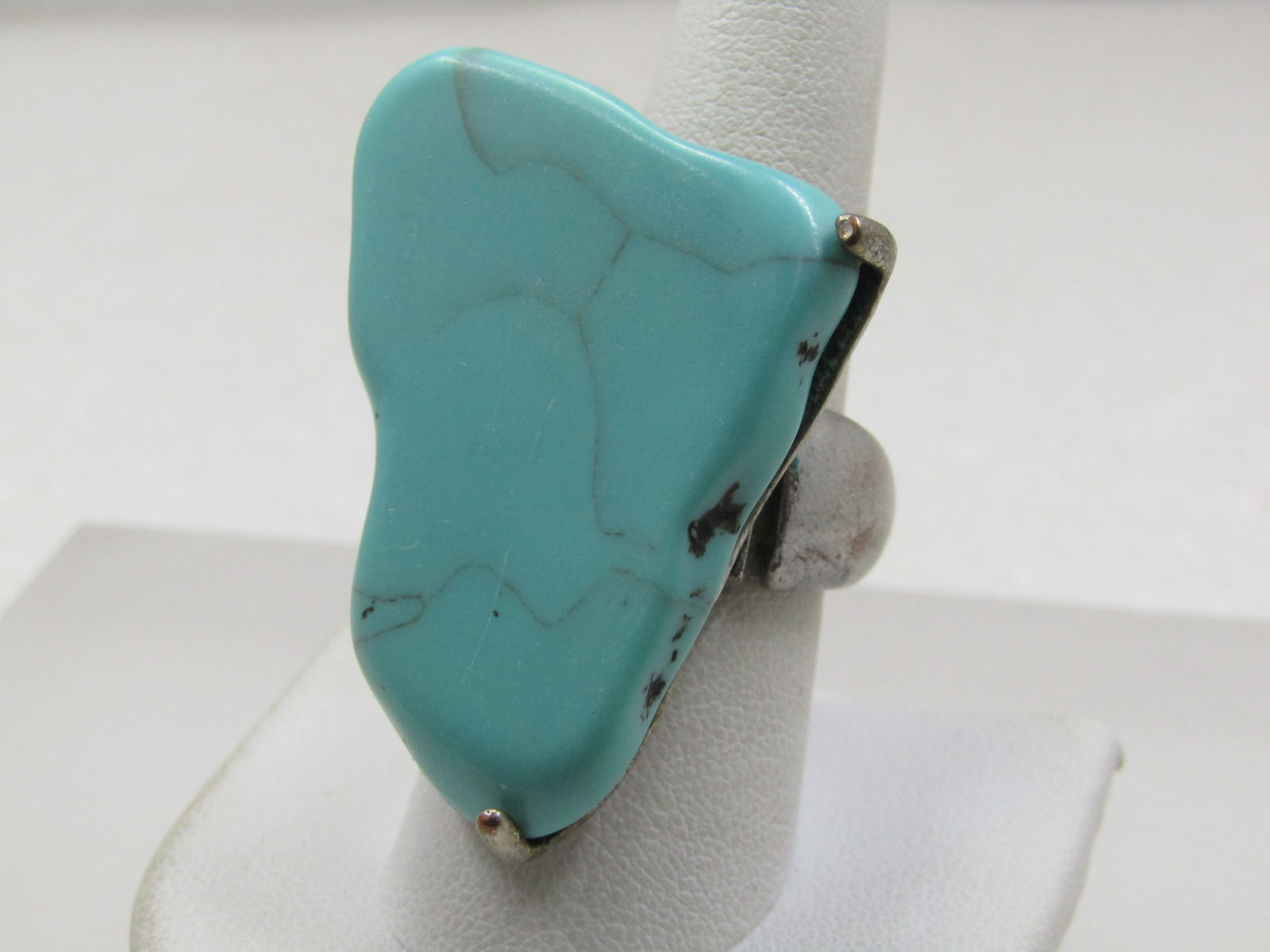 Vintage Faux Turquoise Stretch Ring, Sz. 8 and Higher: Title: Vintage Faux Turquoise Stretch Ring, Sz. 8 and Higher Description: Vintage Faux Turquoise Stretch Ring, Sz. 8 and Higher. this has a larage faux flat turquoise nugget with brown veining that