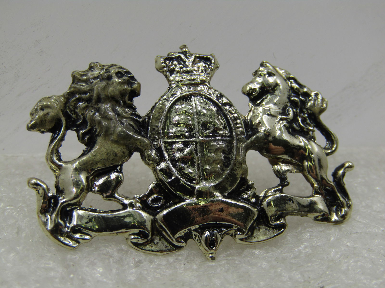 Vintage Lion Crest Brooch, 1960's, 1.5" - 2