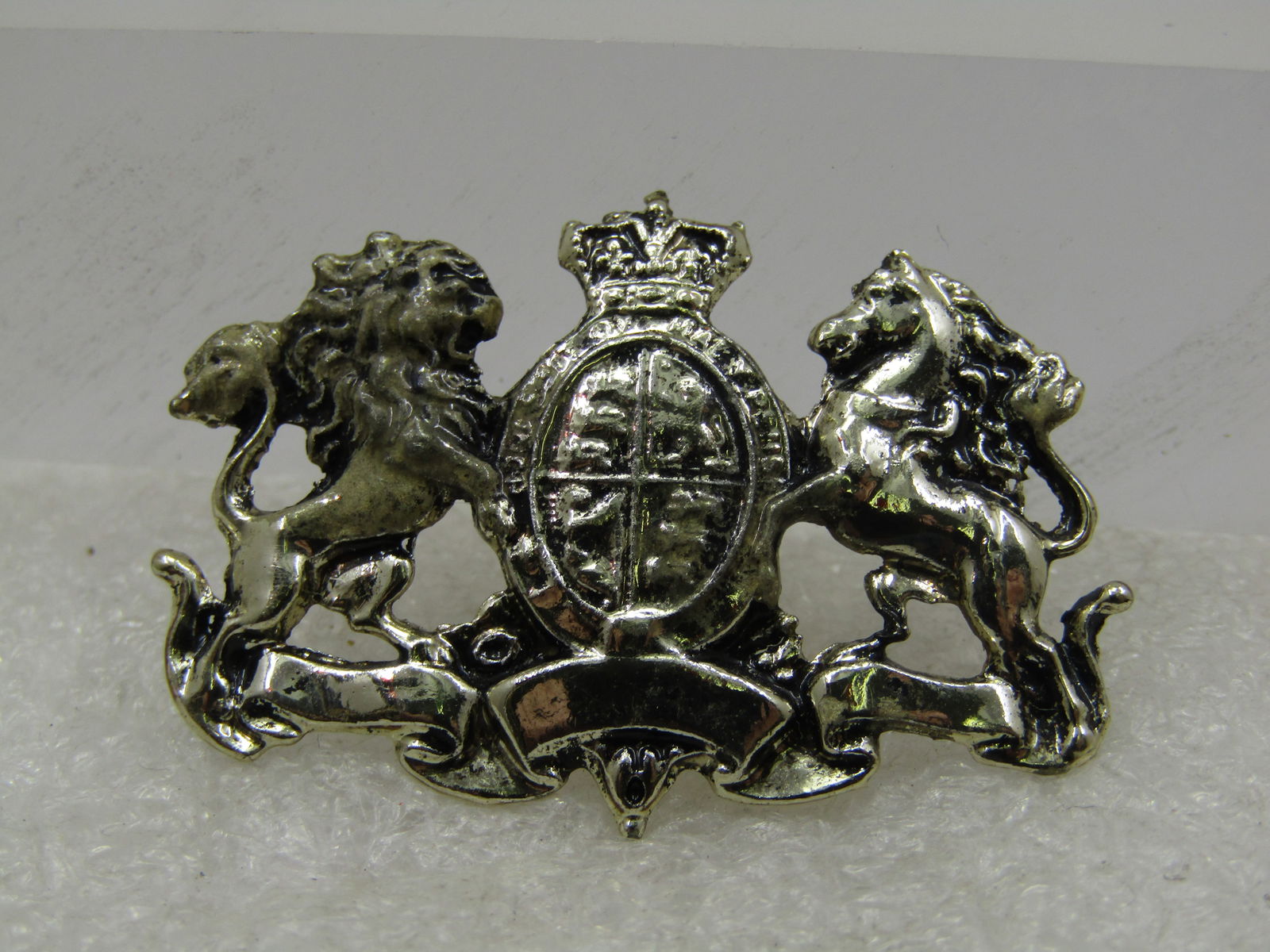 Vintage Lion Crest Brooch, 1960's, 1.5" - 3