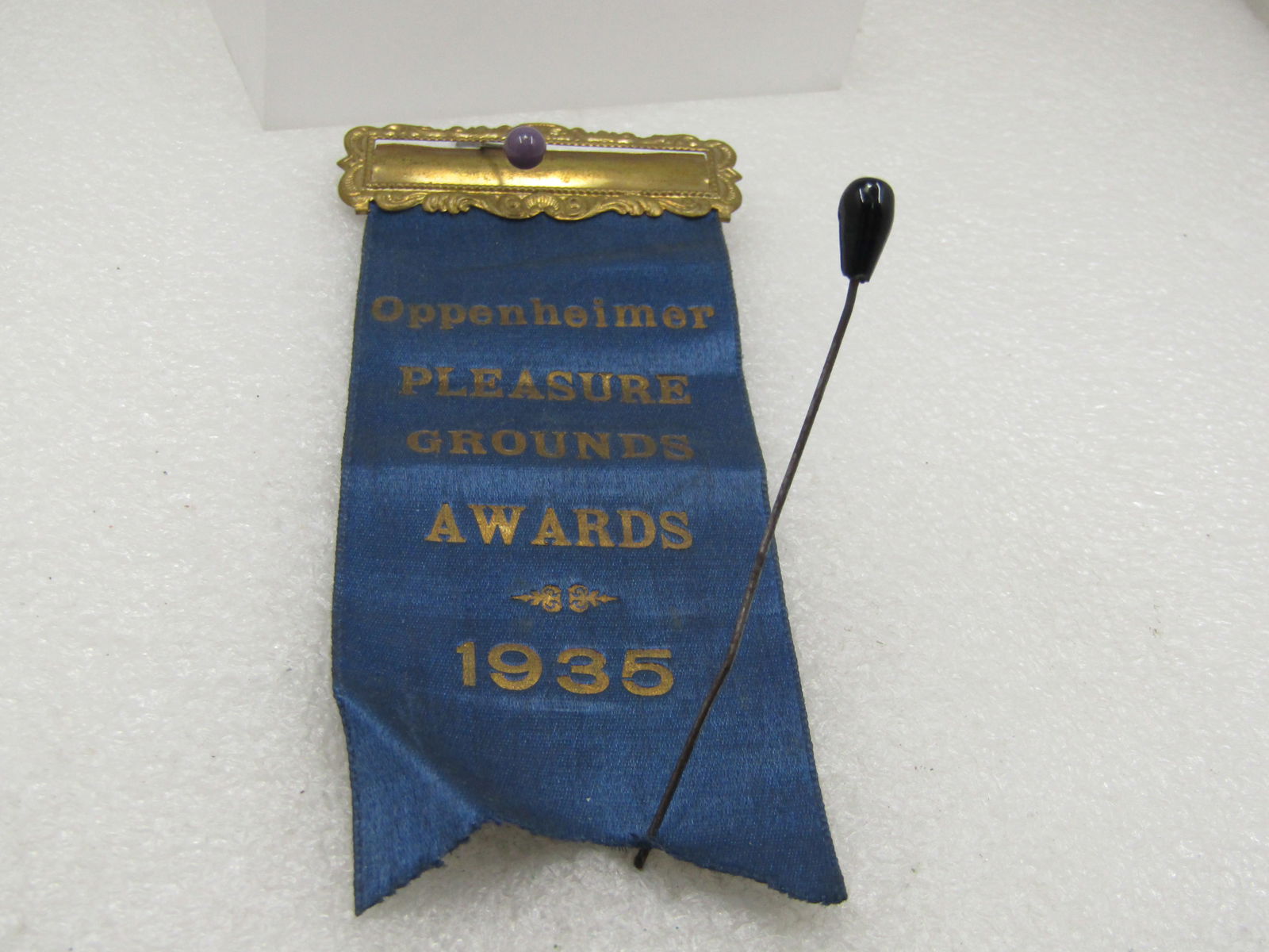 Vintage 1935 Oppenheimer Pleasures Grounds Award Badge, Signed: Title: Vintage 1935 Oppenheimer Pleasures Grounds Award Badge, Signed Description: Vintage 1935 Oppenheimer Pleasures Grounds Award Badge, Signed Boston Badge Bent & BUsh Co of Whitman, Mass. This has
