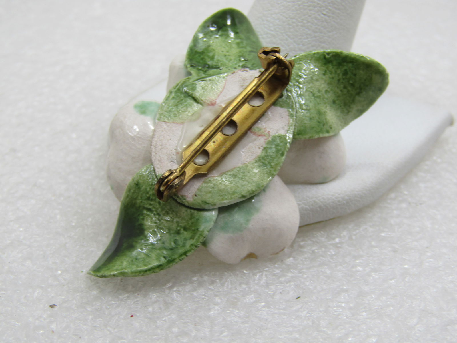 Vintage Handmade Porcelain Dogwood Blossom Brooch, Mid-Century - 4