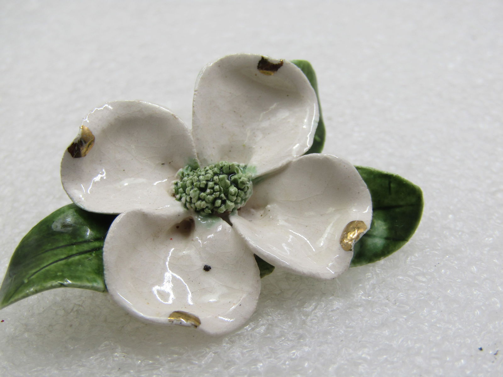 Vintage Handmade Porcelain Dogwood Blossom Brooch, Mid-Century - 5