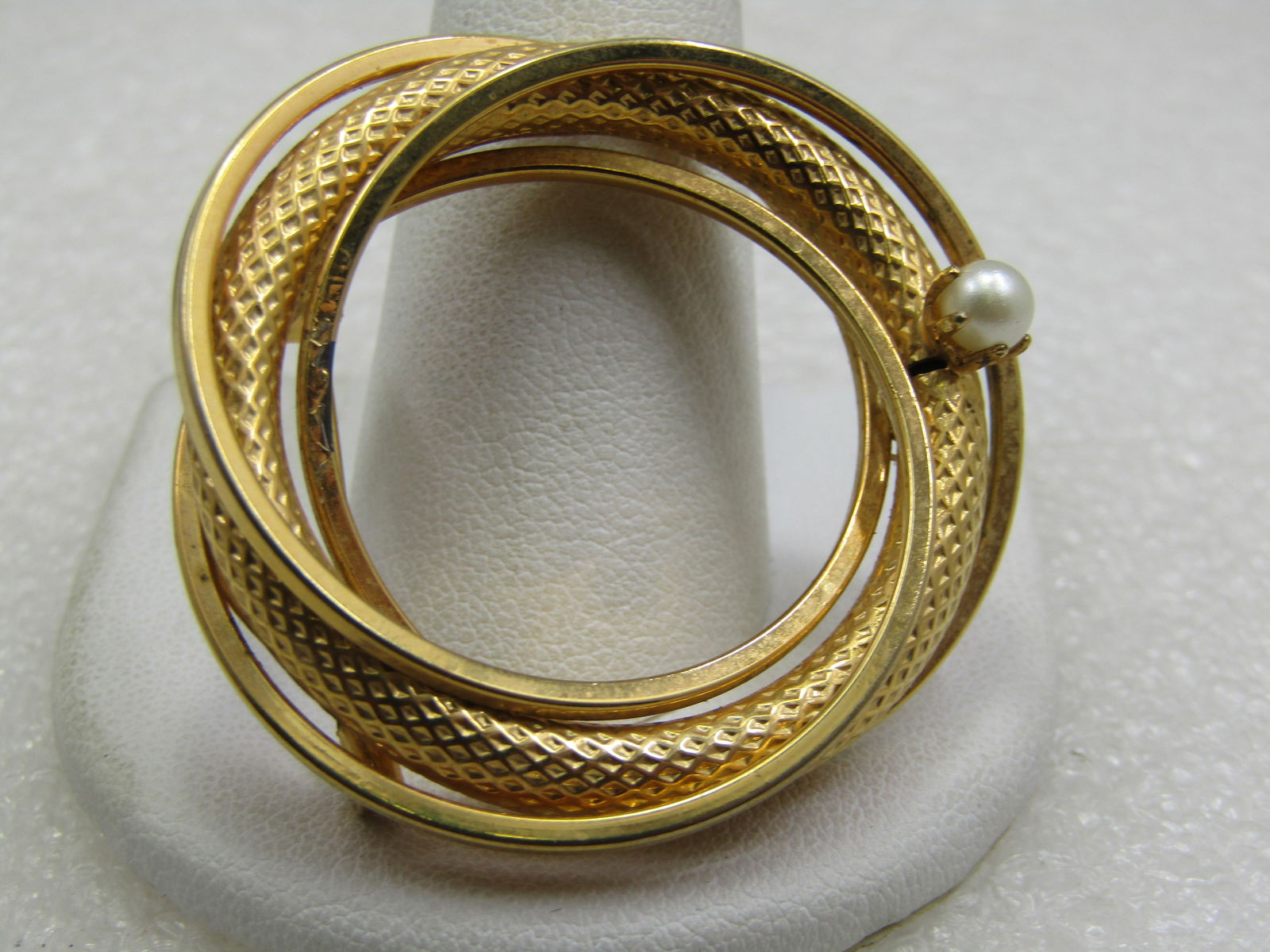 Vintage Intertwined Circle Brooch, Faux Pearl, 1.75", 1960's-1970's - 2