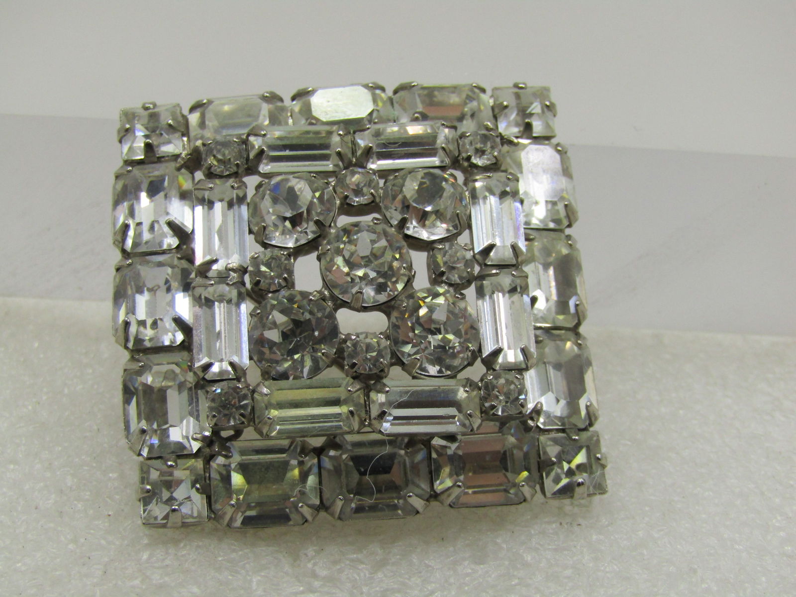 Vintage Weiss Tiered Clear Rhinestone Brooch, Square, 1.75", Mid-Century: Title: Vintage Weiss Tiered Clear Rhinestone Brooch, Square, 1.75", Mid-Century Description: Vintage Weiss Tiered Clear Rhinestone Brooch, Square, 1.75", Mid-Century. Signed with the mounted oval