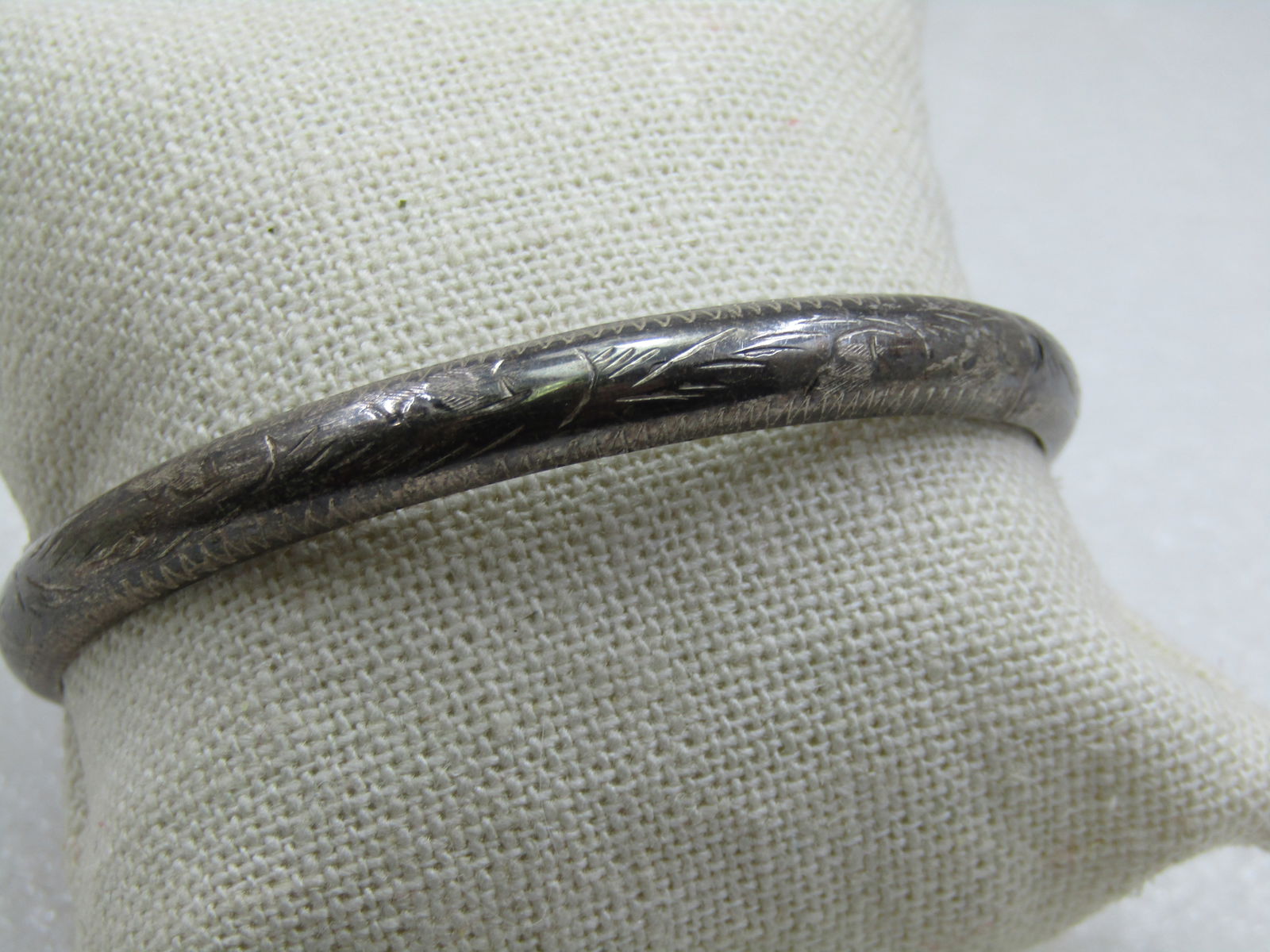 Vintage Sterling Engraved Hinged Bangle Bracelet, 7", 6.5mm - 2