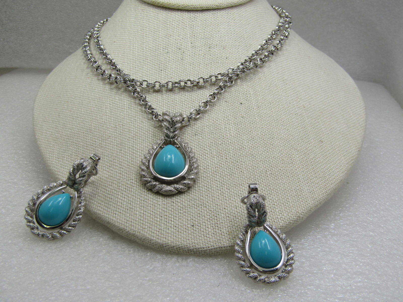 Vintage Avon Faux Turquoise Necklace & Earrings Set, 1970's: Title: Vintage Avon Faux Turquoise Necklace & Earrings Set, 1970's Description: Vintage Avon Faux Turquoise Necklace & Earrings Set, 1970's. Double strand where you can make it the length you want. Th