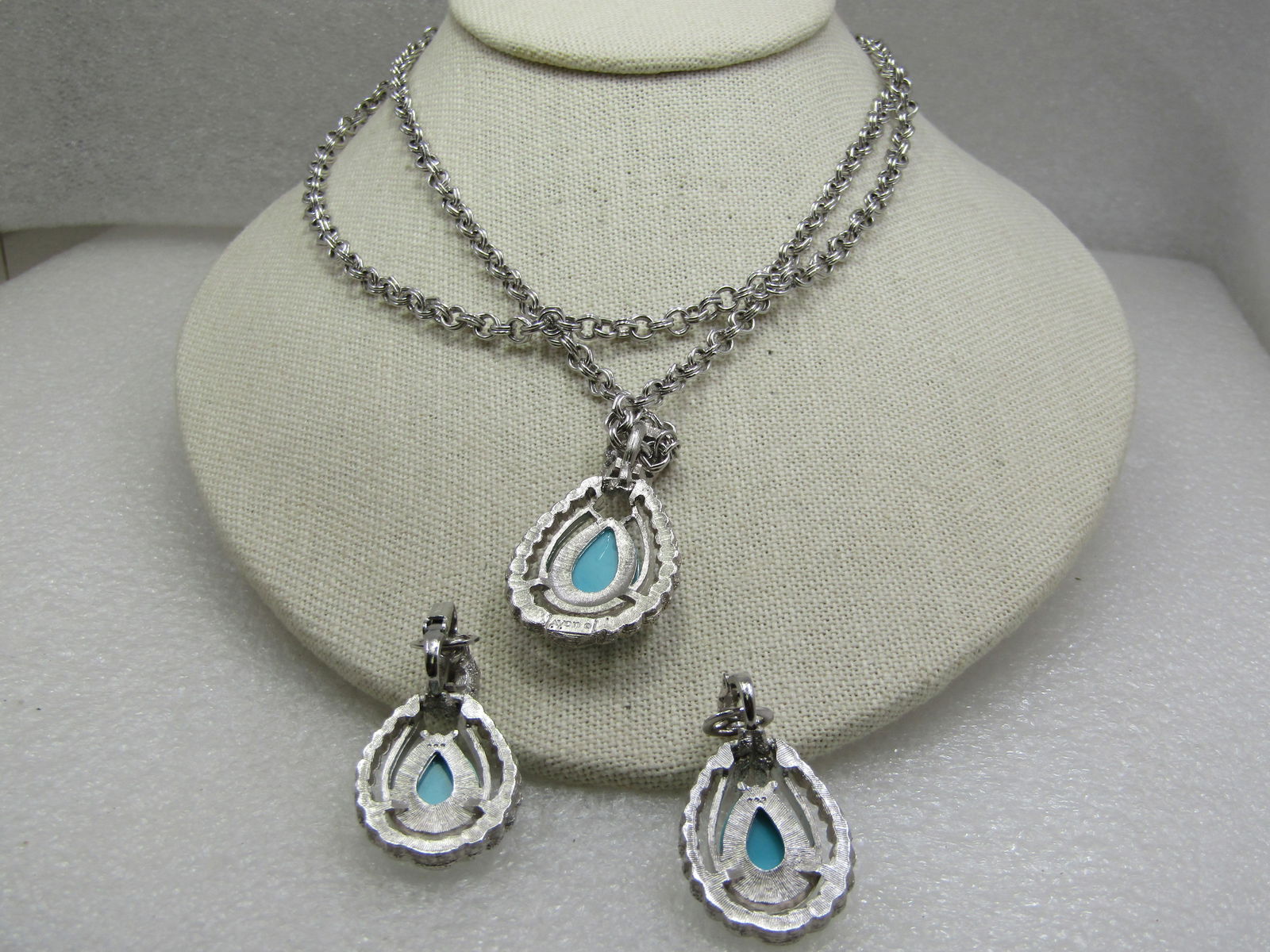 Vintage Avon Faux Turquoise Necklace & Earrings Set, 1970's - 4