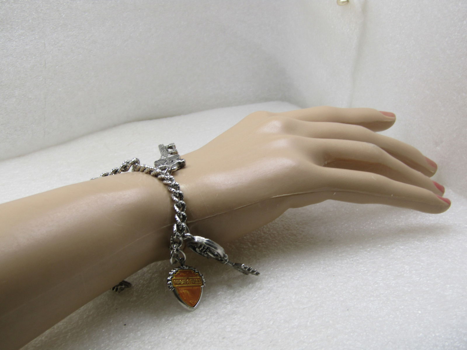 Vintage Niagra Falls & Key Charm Bracelet, Souvenir, 7" - 7