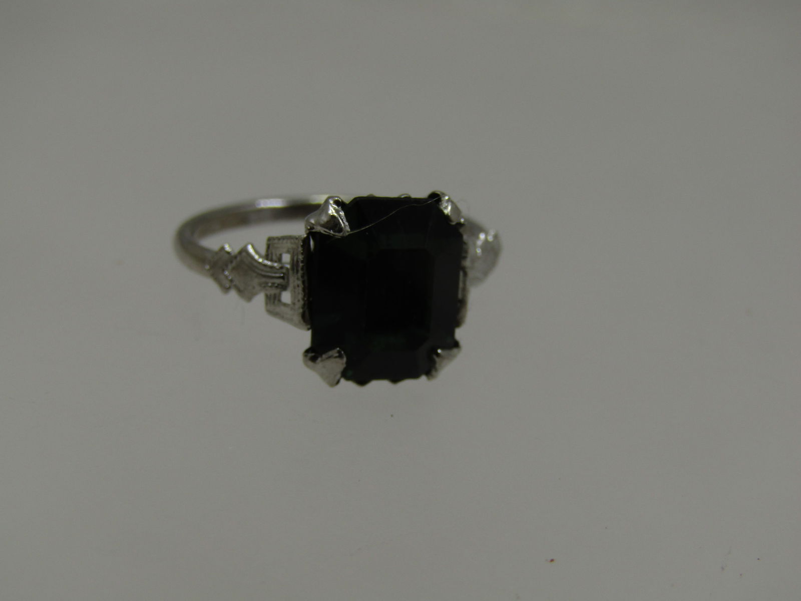 Vintage Plated Green Emerald Cut Glass Stone Ring, Sz. 6 (1 of 7)