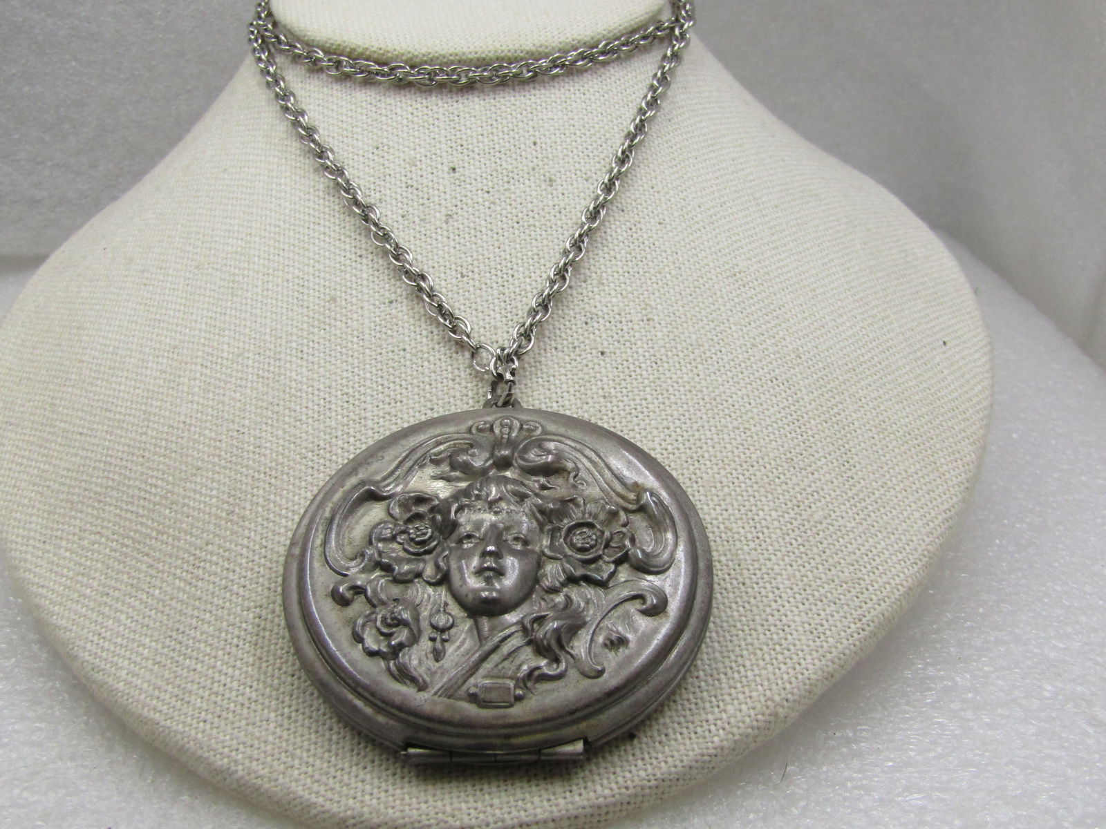 Vintage Repousse Woman Locket in Art Nouveau Theme, Necklace 24" (1 of 7)