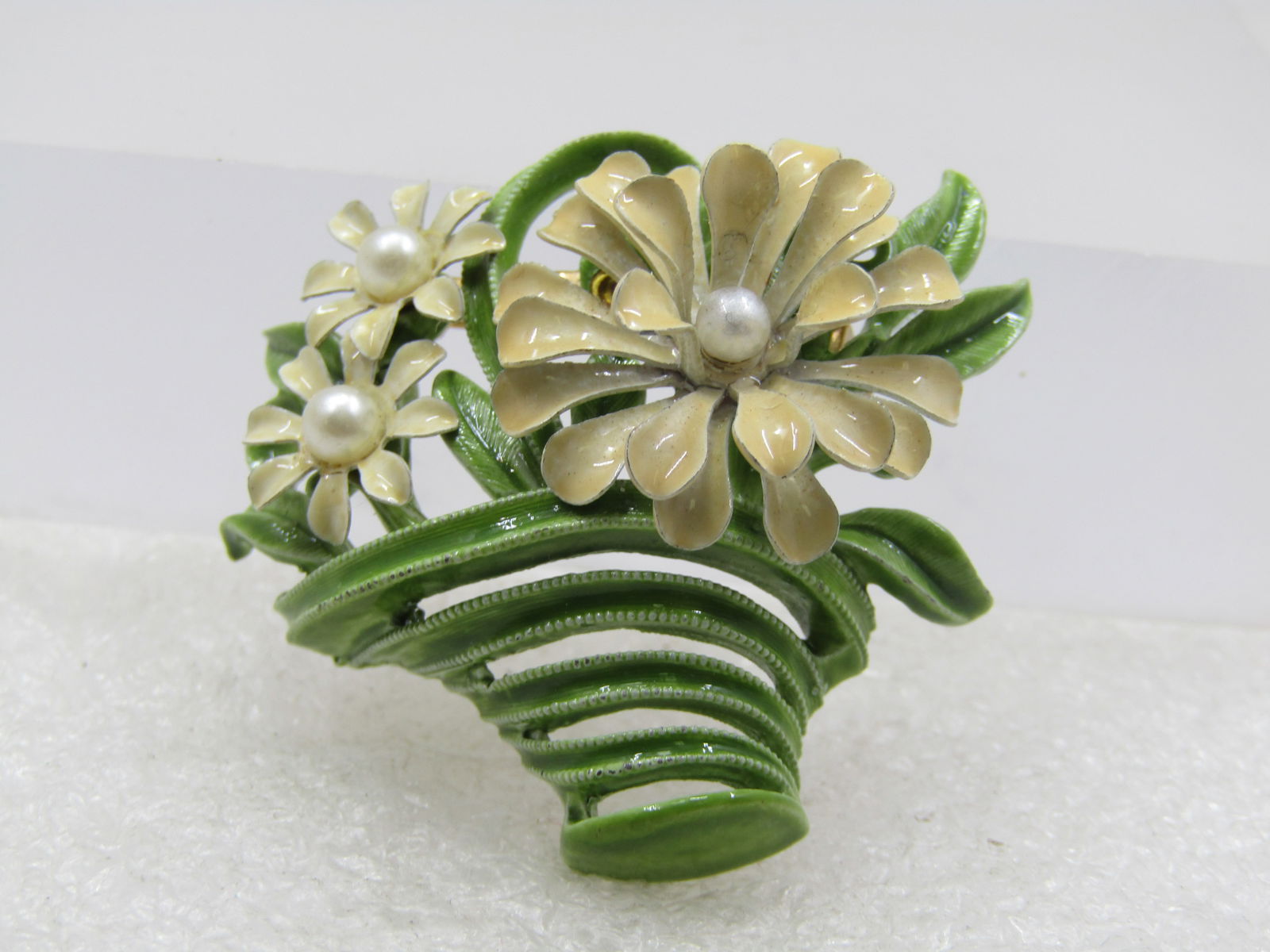 Vintage Enameled Flower Basket & Flowers Brooch, 1940's-1960's (1 of 7)
