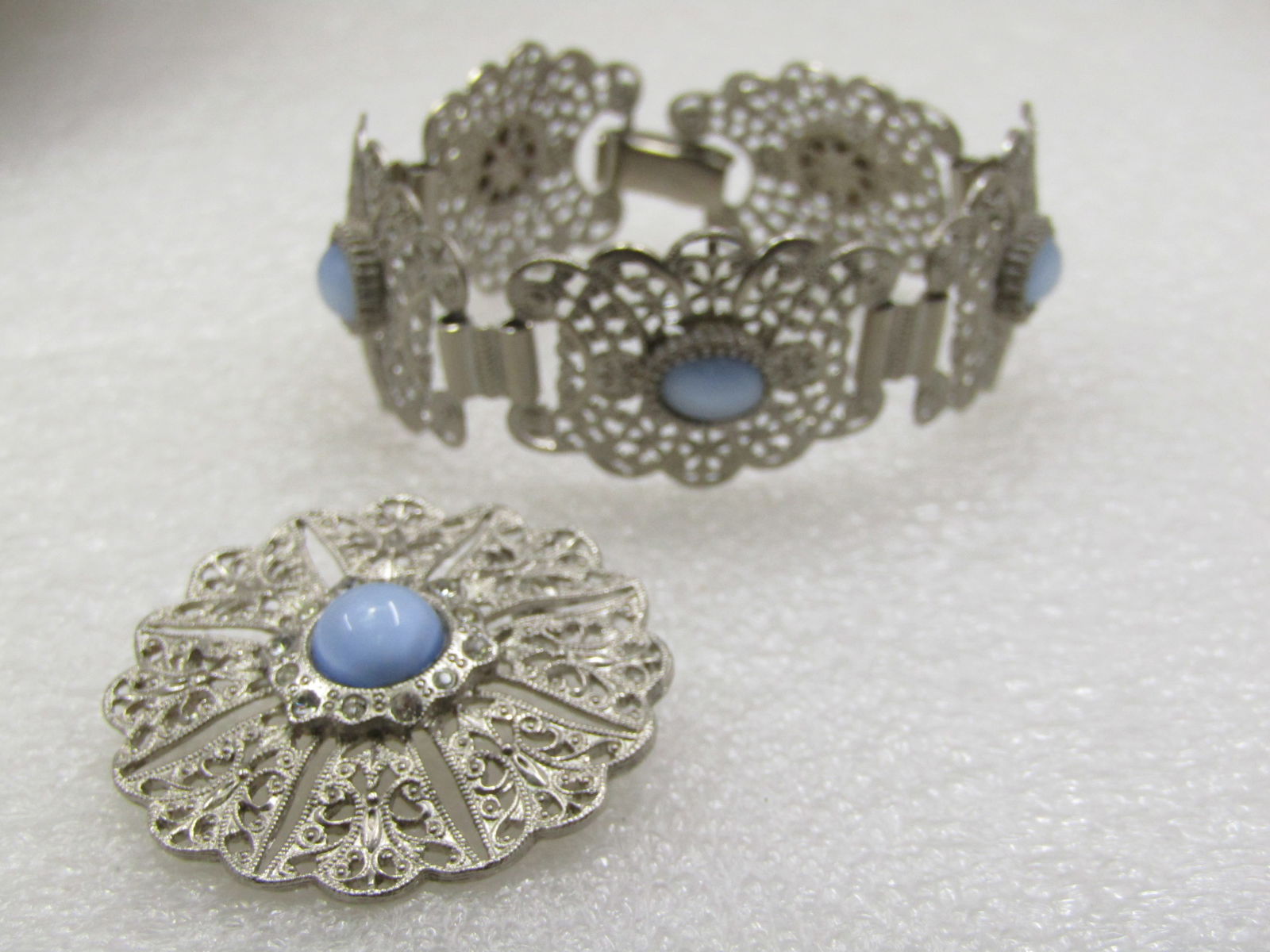 Vintage Filigree Blue Moonstone Bracelet & Brooch, 7", Silver Tone, Mid-Century: Title: Vintage Filigree Blue Moonstone Bracelet & Brooch, 7", Silver Tone, Mid-Century Description: Vintage Filigree Blue Moonstone Bracelet & Brooch, 7", Silver Tone, Mid-Century, 7" bracelet and