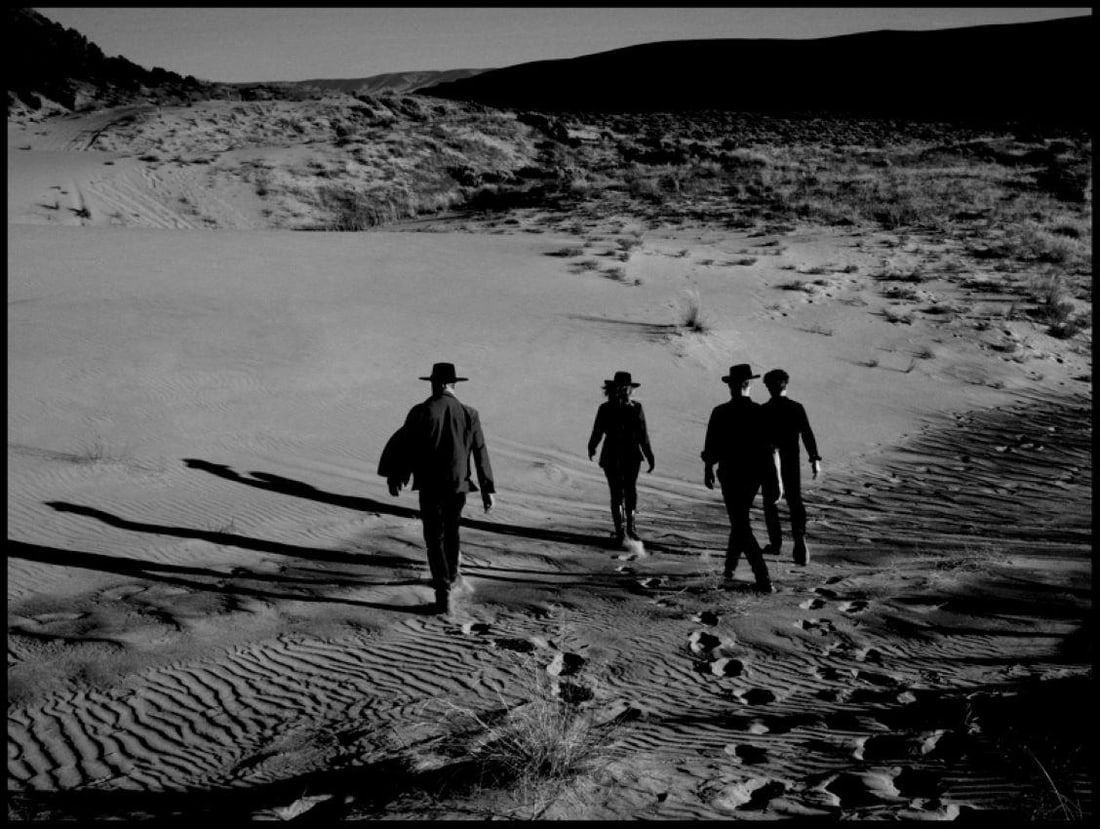 Luna Moss by Kevin Westenberg Signed Limited Edition: 2022 (printed later) - 8