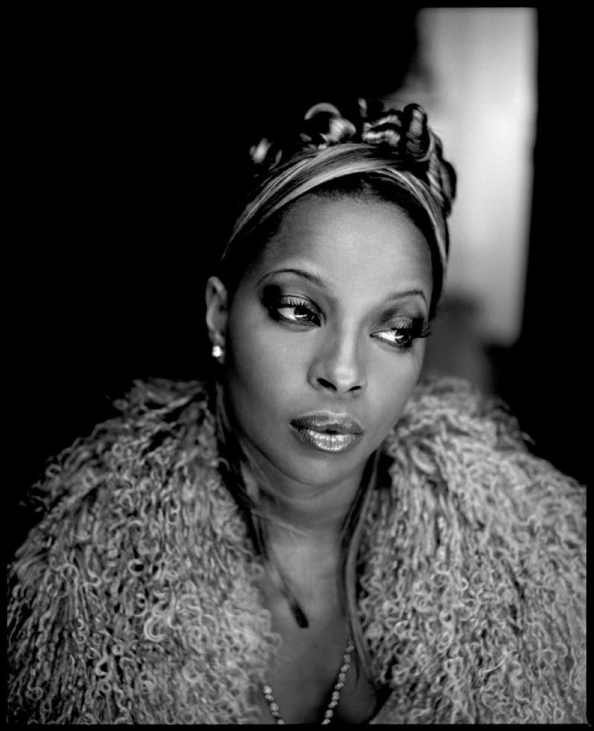 Mary J Blige by Kevin Westenberg Signed Limited Edition: 2022 (printed later): Title: Mary J Blige by Kevin Westenberg Signed Limited Edition: 2022 (printed later) Description: Mary J Blige 2022 by Kevin Westenberg Signed Limited Edition Kevin Westenberg is famed for his