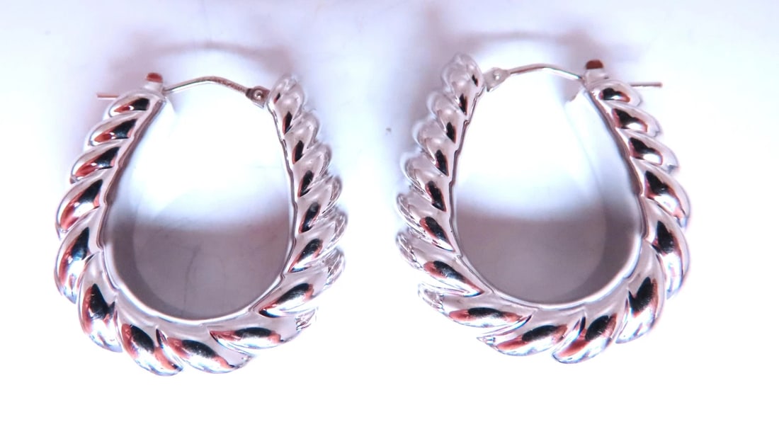 Mod Deco Shrimp Lever Semi Hoop Earrings 14kt gold 12588**: Title: Mod Deco Shrimp Lever Semi Hoop Earrings 14kt gold 12588** Description: Mod Deco Shrimp Lever Semi Hoop Earrings 14kt gold 12588 $1,200.00 PRODUCT DESCRIPTION ribbed shrimp pattern