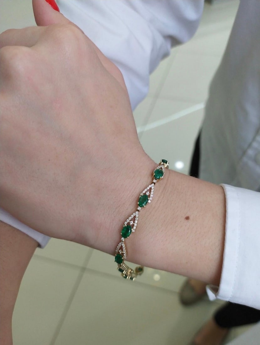 Magnificent Green Emerald Diamond Fine Jewellery Yellow Gold Tennis Bracelet - 4