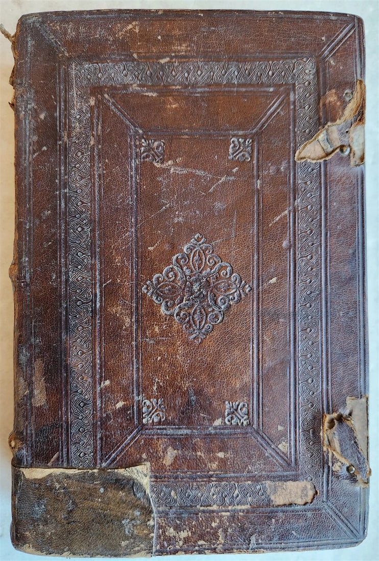 1554 VICTORII PETRI VARIARUM LECTIONUM antique 16th CENTURY (1 of 15)