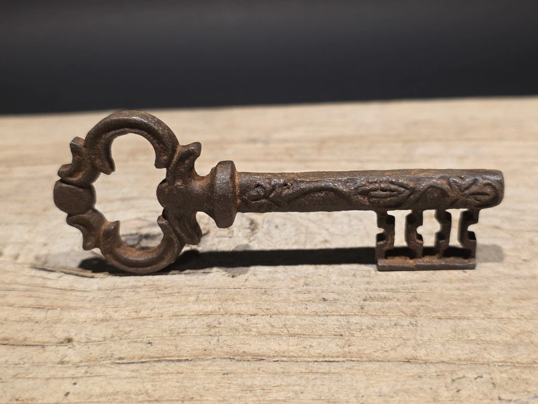 4" Iron Large Skeleton Church Key - 3