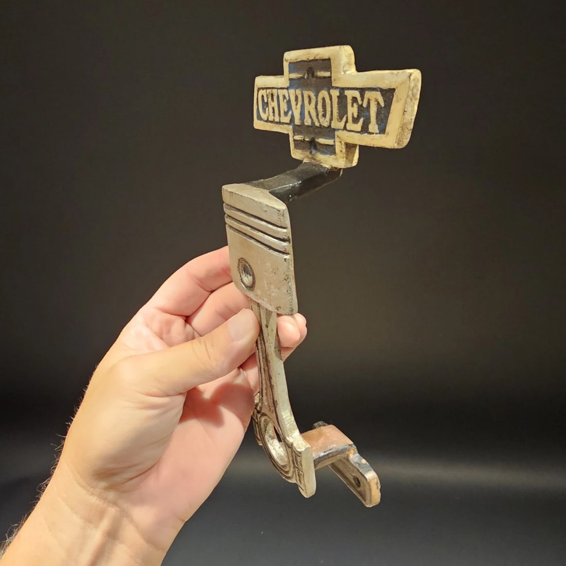 9 3/4" Cast Iron Chevrolet Door Gate Handle: Title:9 3/4" Cast Iron Chevrolet Door Gate Handle Description:Description 9 3/4" Tall x 5" wide Great reproduction handmade handle, all cast iron. Wonderful detail. Reserve: $30.00 Shipping: Domestic: