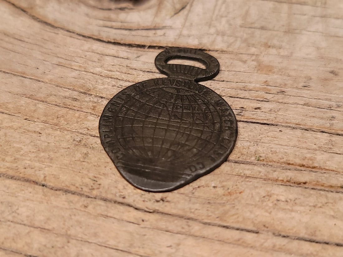 Pocket Watch Case Opener Souvenir - 9