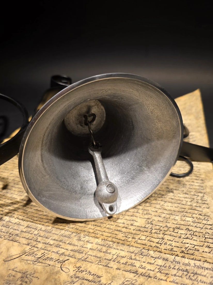 Wrought Iron Scrollwork Wall Mounted Garden/Home Bell - 10