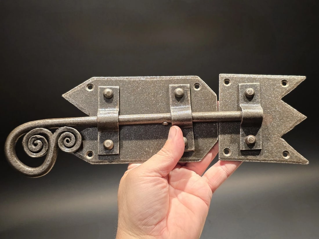 Pennsylvania German Slide Latch Hand Forged Primitive Iron: Title:Pennsylvania German Slide Latch Hand Forged Primitive IronDescription:Pennsylvania German "Ram’s Horn" Slide Latch | Hand-Forged Primitive Iron This is a museum-quality reproduction of