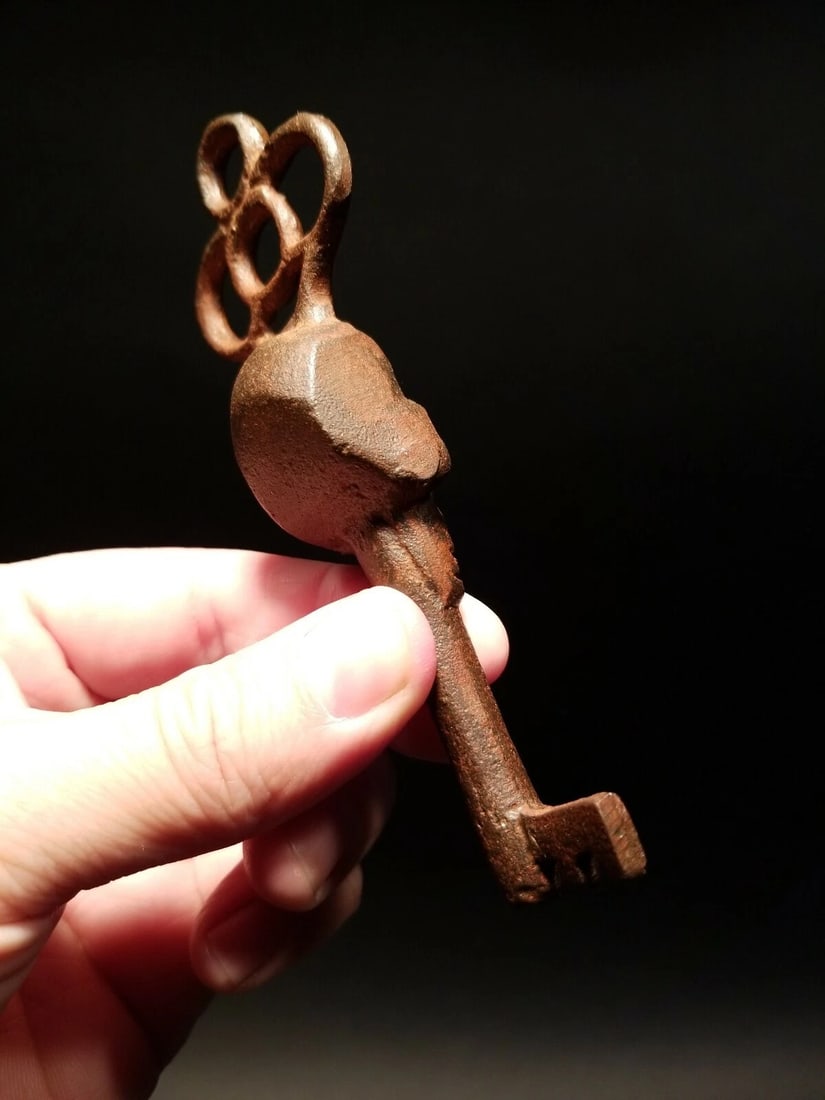 Cast Iron Skull Skeleton Key - 4