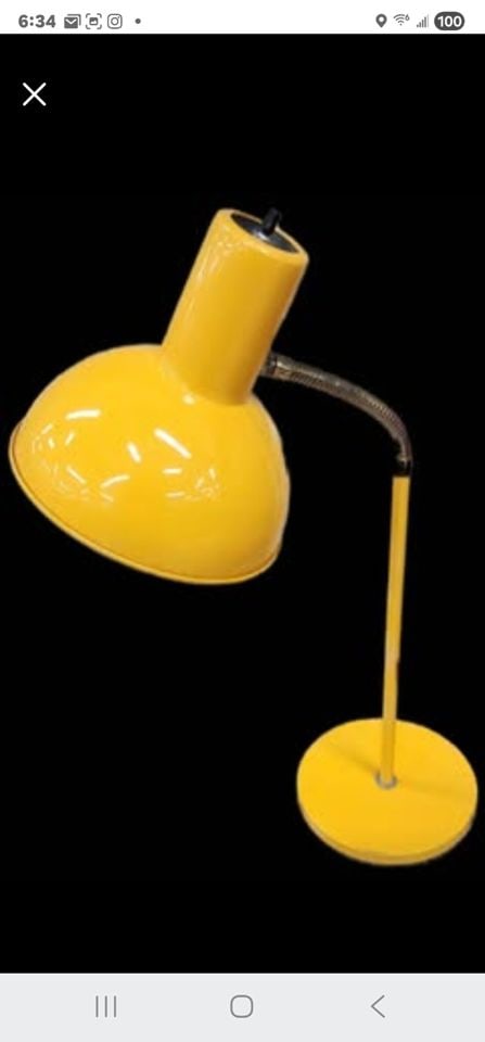 If you love yellow, look at this fantastic mid-century modern table lamp.: Title: If you love yellow, look at this fantastic mid-century modern table lamp. Description: If you love yellow, look at this fantastic mid-century modern table lamp. Please note that this lot has a