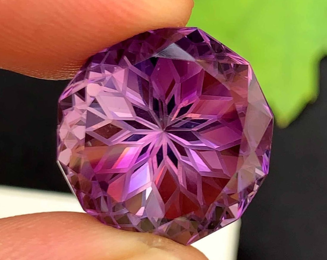 Flower Cut Amethyst Gemstone: Natural February Birthstone, 28.95 Carats: Title: Flower Cut Amethyst Gemstone: Natural February Birthstone, 28.95 Carats Description: Supplies for making crafts Materials: Gemstone: Amethyst Carat weight: 28.95 <