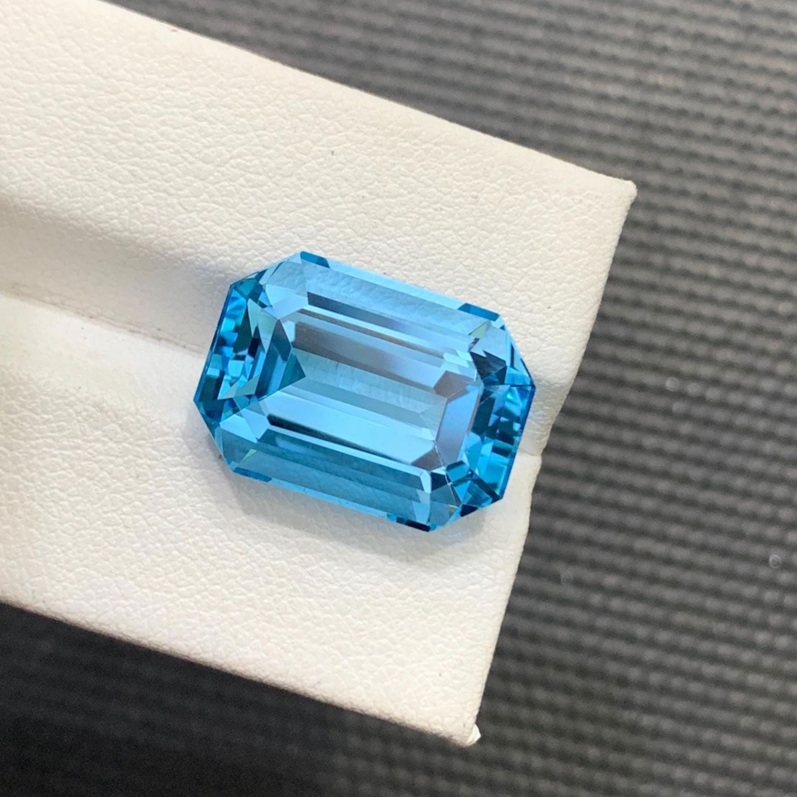 Emerald Cut Swiss Blue Topaz Gemstone: 20.70 Carat November Birthstone - 12