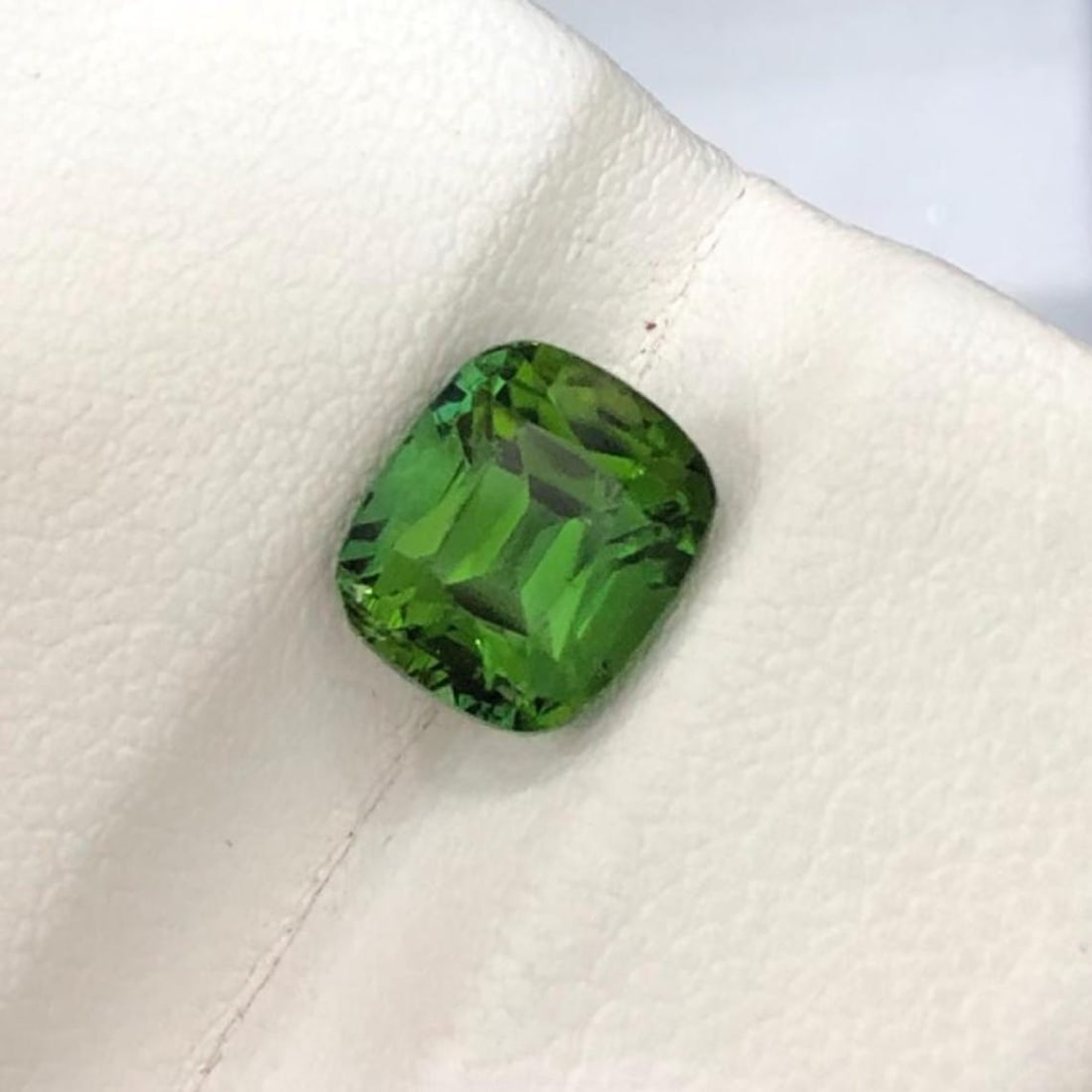 Forest Green Tourmaline Gemstone: 2.80 Carat Cushion Cut: Title: Forest Green Tourmaline Gemstone: 2.80 Carat Cushion CutDescription: " Supplies for making crafts Materials: Gemstone: Tourmaline Carat weight: 2.80 Tourmaline Details: • Weight :