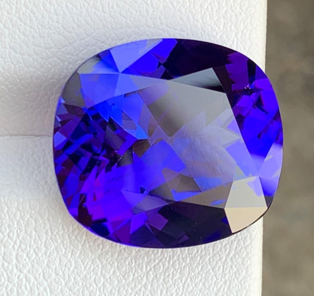 Natural AAA Tanzanite Loose Gemstone Fancy Cushion Shape For Making Jewelry 21.46 CTs: Title: Natural AAA Tanzanite Loose Gemstone Fancy Cushion Shape For Making Jewelry 21.46 CTs Description: Supplies for making crafts Materials: Gemstone: Tanzanite Natu
