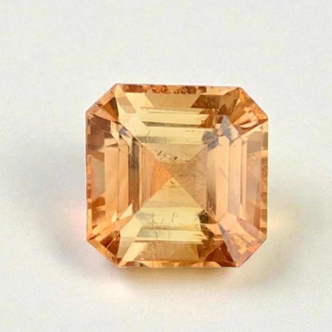 Natural Imperial Topaz Gemstone: Golden Asscher Cut, 7.20 Carats: Title: Natural Imperial Topaz Gemstone: Golden Asscher Cut, 7.20 Carats Description: Supplies for making crafts Materials: Gemstone: Topaz Carat weight: 7.20 <b