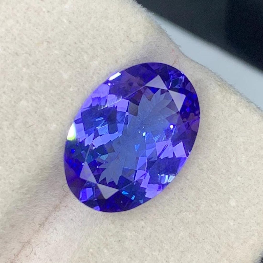 5 Carat Oval Tanzanite Gemstone: Vivid Blue-Violet AAA Grade, December Birthstone: Title: 5 Carat Oval Tanzanite Gemstone: Vivid Blue-Violet AAA Grade, December Birthstone Description: Supplies for making crafts Materials: Gemstone: Tanzanite Carat weight: 5 Add a touch of rare eleg
