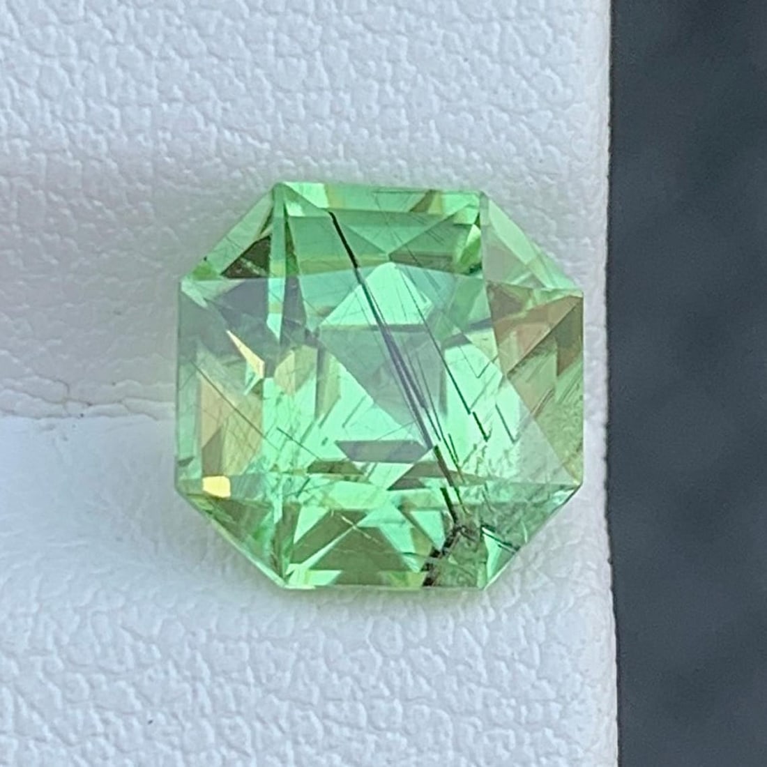 Natural Rutile Peridot Gemstone: 3.55 Carat August Birthstone Pakistan Origin: Title: Natural Rutile Peridot Gemstone: 3.55 Carat August Birthstone Pakistan Origin Description: Supplies for making crafts Materials: Gemstone: Peridot weight : 3.55