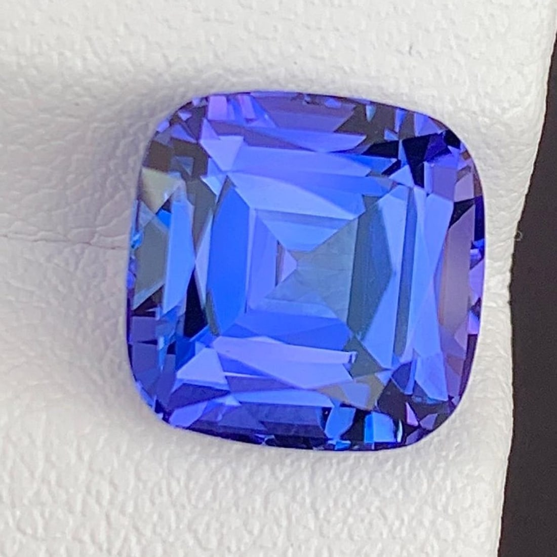 Natural Tanzanite Loose Gemstone Cushion Shape Ring size For Making Jewelry: Title: Natural Tanzanite Loose Gemstone Cushion Shape Ring size For Making Jewelry Description: Supplies for making crafts Materials: Gemstone: Tanzanite Natural Tanzan