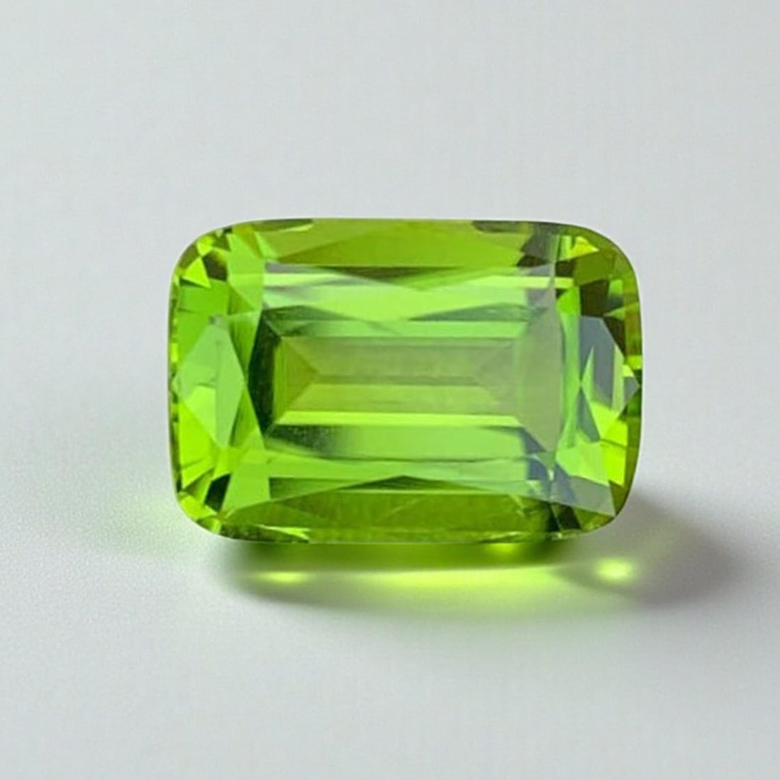 Cushion Cut Peridot Gemstone: Natural August Birthstone, Pakistan (4.24 carats) (1 of 11)