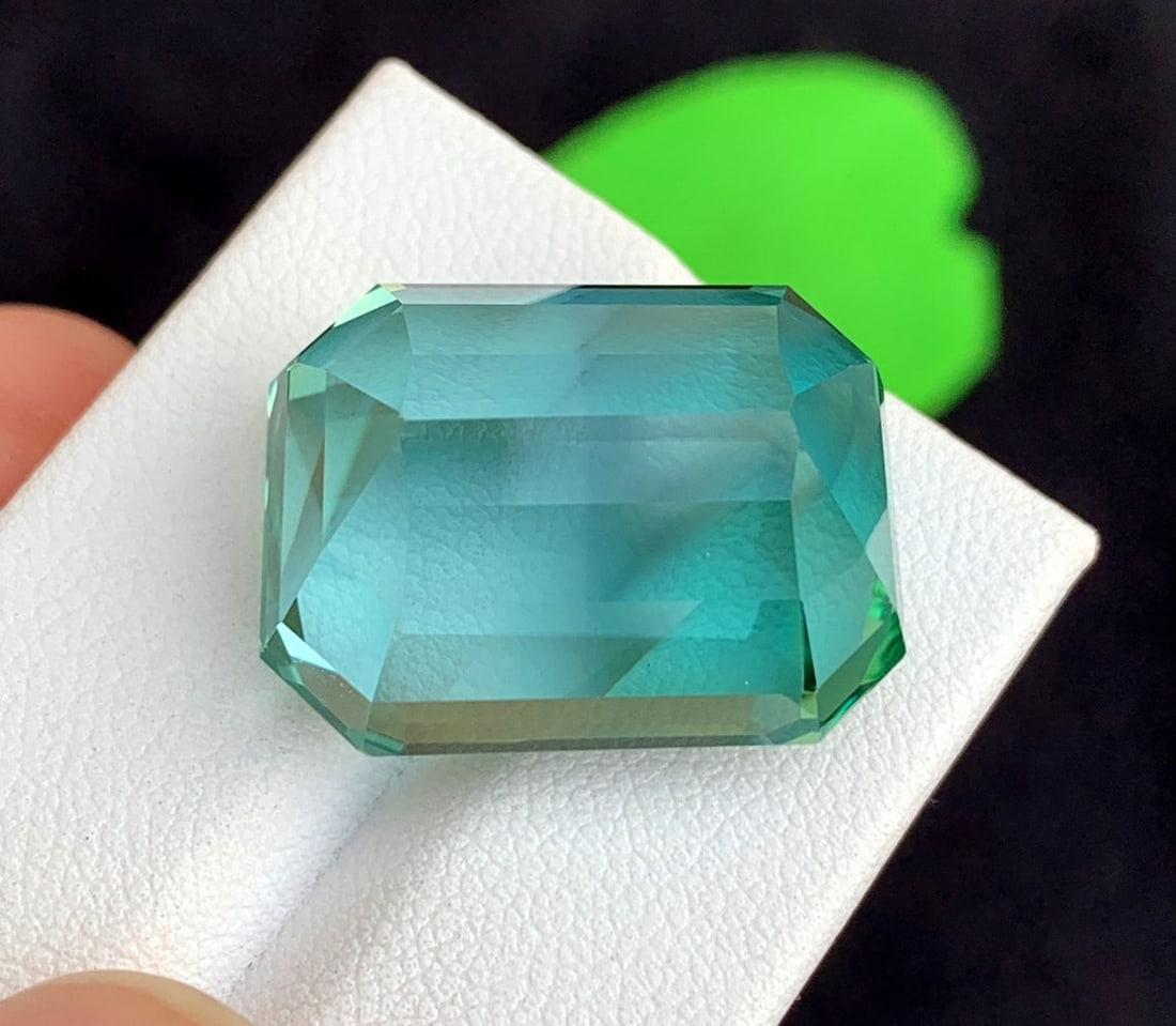 Green Kunzite Gemstone: 44.15 Carat Octagon Cut November Birthstone - 4